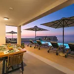 Villa Halcyon *