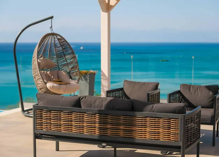 Halcyon * Agios Stefanos Avliotes (Corfu)