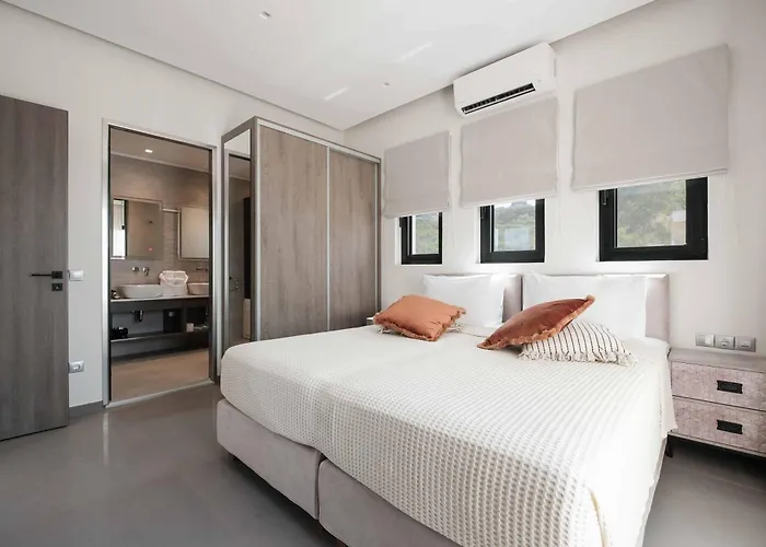 Halcyon * Agios Stefanos Avliotes (Corfu)