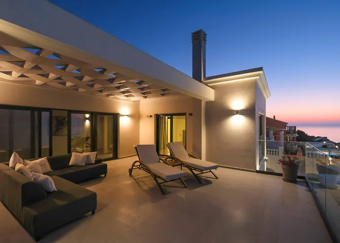 Halcyon * Agios Stefanos Avliotes (Corfu)