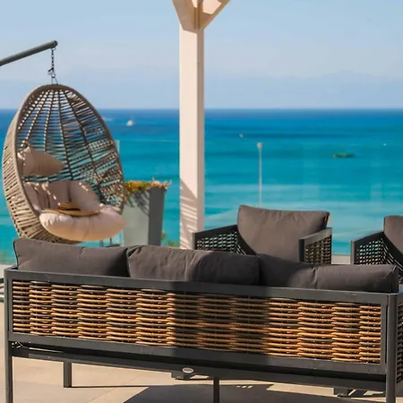 Halcyon * Agios Stefanos Avliotes (Corfu)