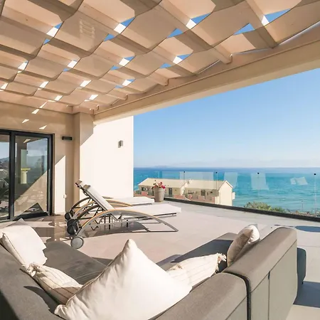 Halcyon * Agios Stefanos Avliotes (Corfu)