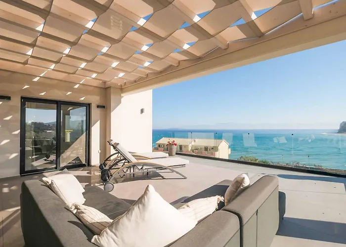 Halcyon * Agios Stefanos Avliotes (Corfu)